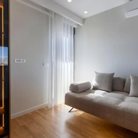 Elegant Penthouse With Acropolis View *
